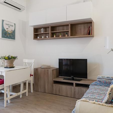 Walking Distance From San Pietro Appartement Buitenkant foto