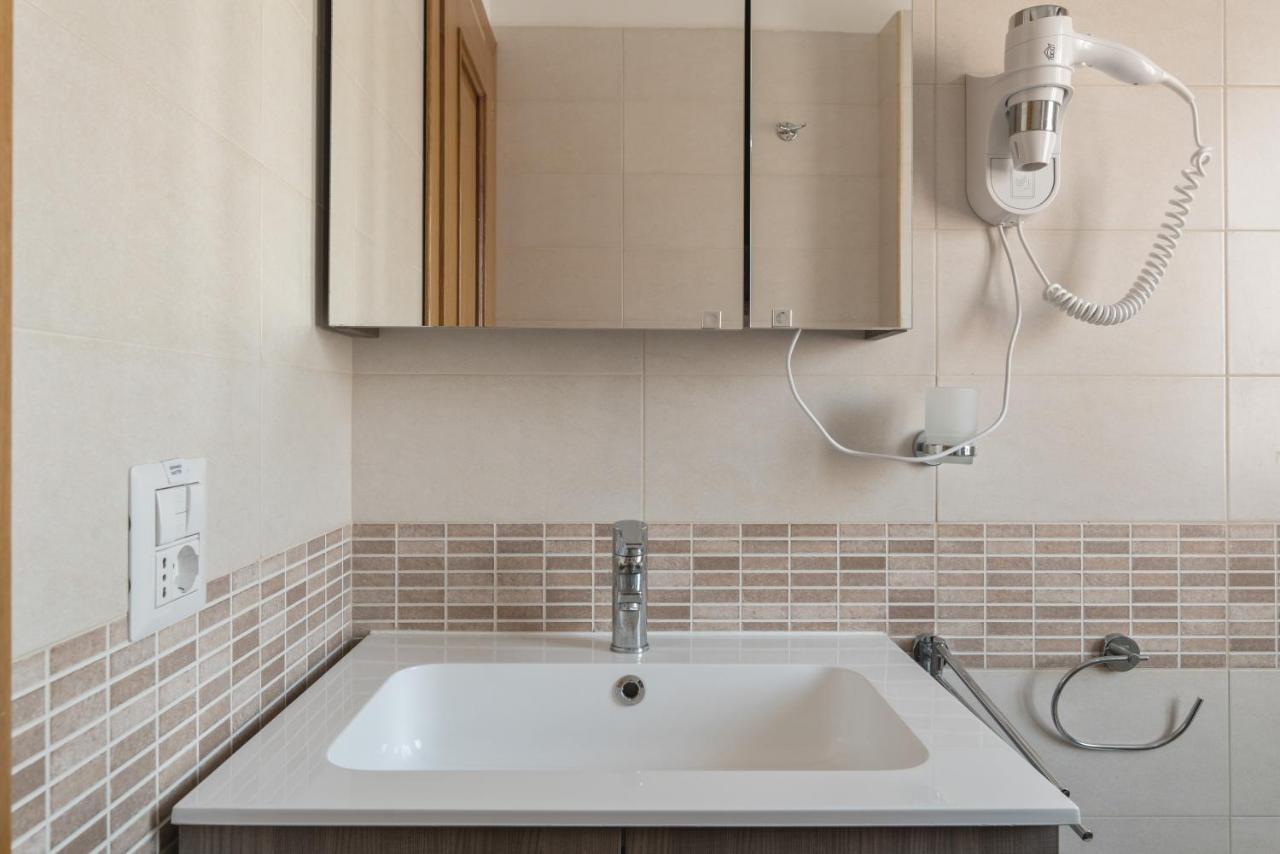 Walking Distance From San Pietro Appartement Buitenkant foto